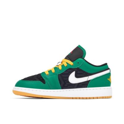 

Big Kids Jordan 1 Low SE Malachite/Fire Red-Black-Taxi (DQ8421 300)