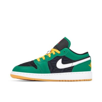 Big Kids Jordan 1 Low SE Malachite/Fire Red-Black-Taxi (DQ8421 300)