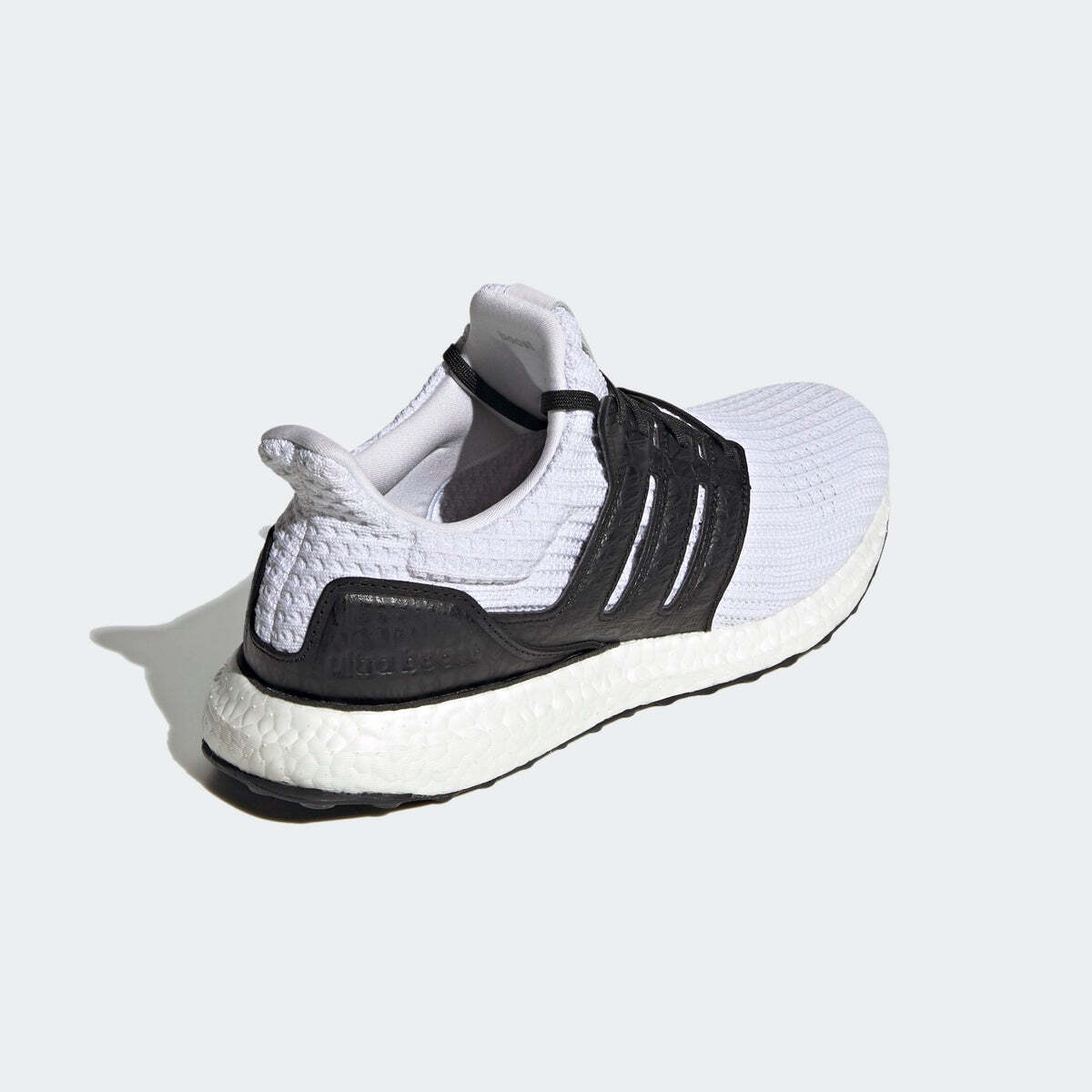 

Мужские кроссовки для бега adidas Ultraboost DNA Crocodile Croc White Black FZ2895 sz 9, Белый, adidas UltraBoost DNA