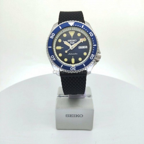 Pre-owned Seiko 5 Sports Blue Automatic Men Watch Srpd71k2+international Warranty Us4
