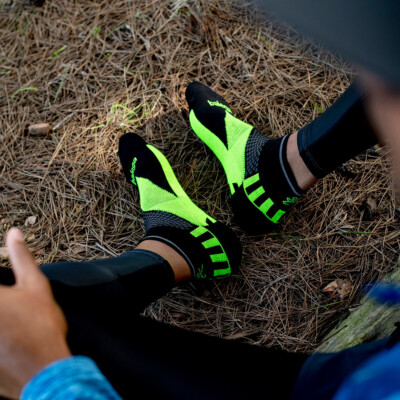 Balega Hidden Comfort No Show Running Socks - Neon Blue