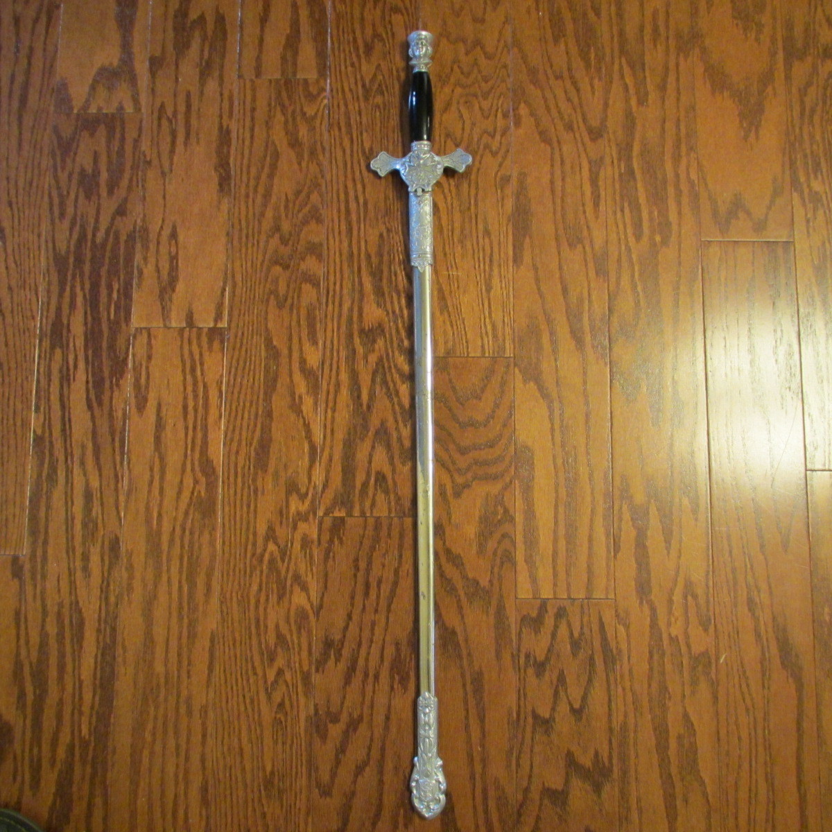 32 Inch Metal Sword with Sheath