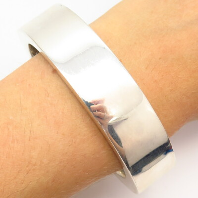 pelleq ペレック　バングル　ブラック　egg bangle pelleq ペレック バングル ブラック egg bangle - メルカリ