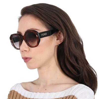 Pre-owned Fendi Gradient Smoke Geometric Ladies Sunglasses Fe40045i 53b 54 Fe40045i 53b 54 In Gray