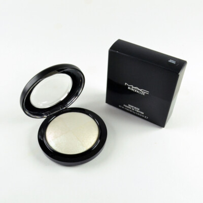 Mac Mineralize Skinfinish Powder Barely Dressed - Size 8 g / 0.28 Oz. New