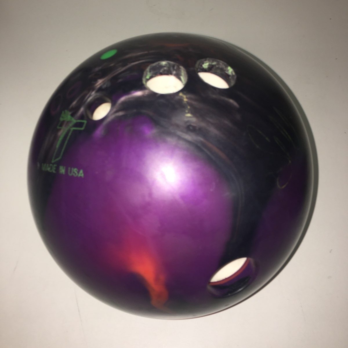 USED 15# Track Alias Reactive Resin Bowling Ball - 4 5/16