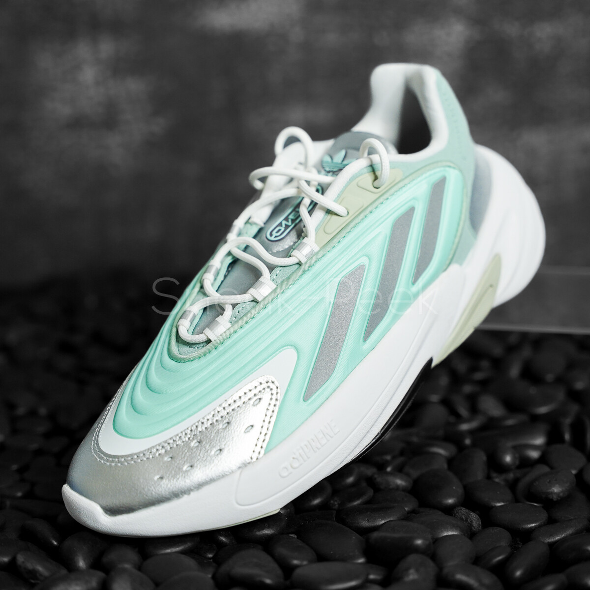 

Женские кроссовки для бега Adidas Originals Ozelia #669, Teal, Adidas Ozelia