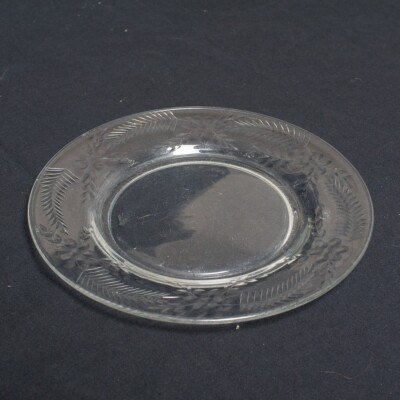 5 Piece Victorian Clear Glass Dessert Plates with Etched Floral Design 7.5''