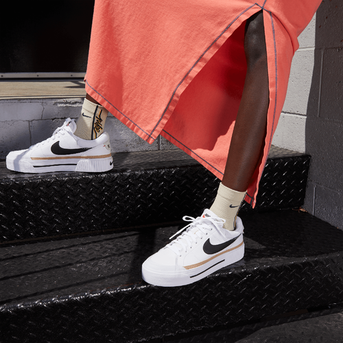 Женские кроссовки Nike Wmns Nike Court Legacy Lift DM7590-100