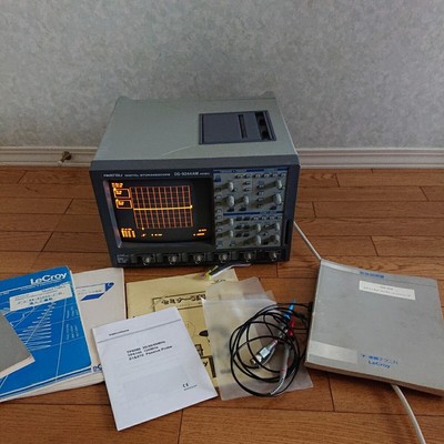 Oscilloscopes Iwatsu Oscilloscope