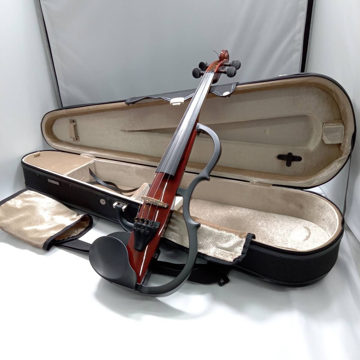 YAMAHA SV130 サイレントバイオリン SV130 - Overview - Silent™ Series Violins, Violas, Cellos