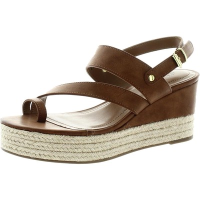 

Женские коричневые босоножки на танкетке Style - Co. BETTYY 7,5, средние (B,M) BHFO 1410, Коричневый, BETTYY