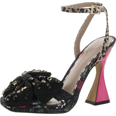 

Женские черные босоножки с открытой пяткой Betsey Johnson Loise 6,5 средний (B,M) BHFO 9498, Dark floral leopard