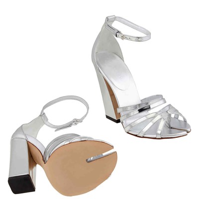 Pre-owned Burberry Split-toe Detail Metallic Leather Hove Sandals In Gray