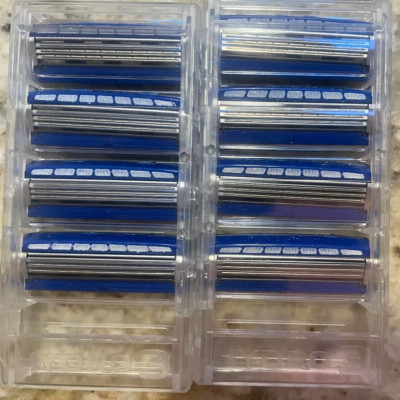 8X Schick Hydro 3 Blade Razor Refills, Hydrating Gel, 8 Cartridges - bulk
