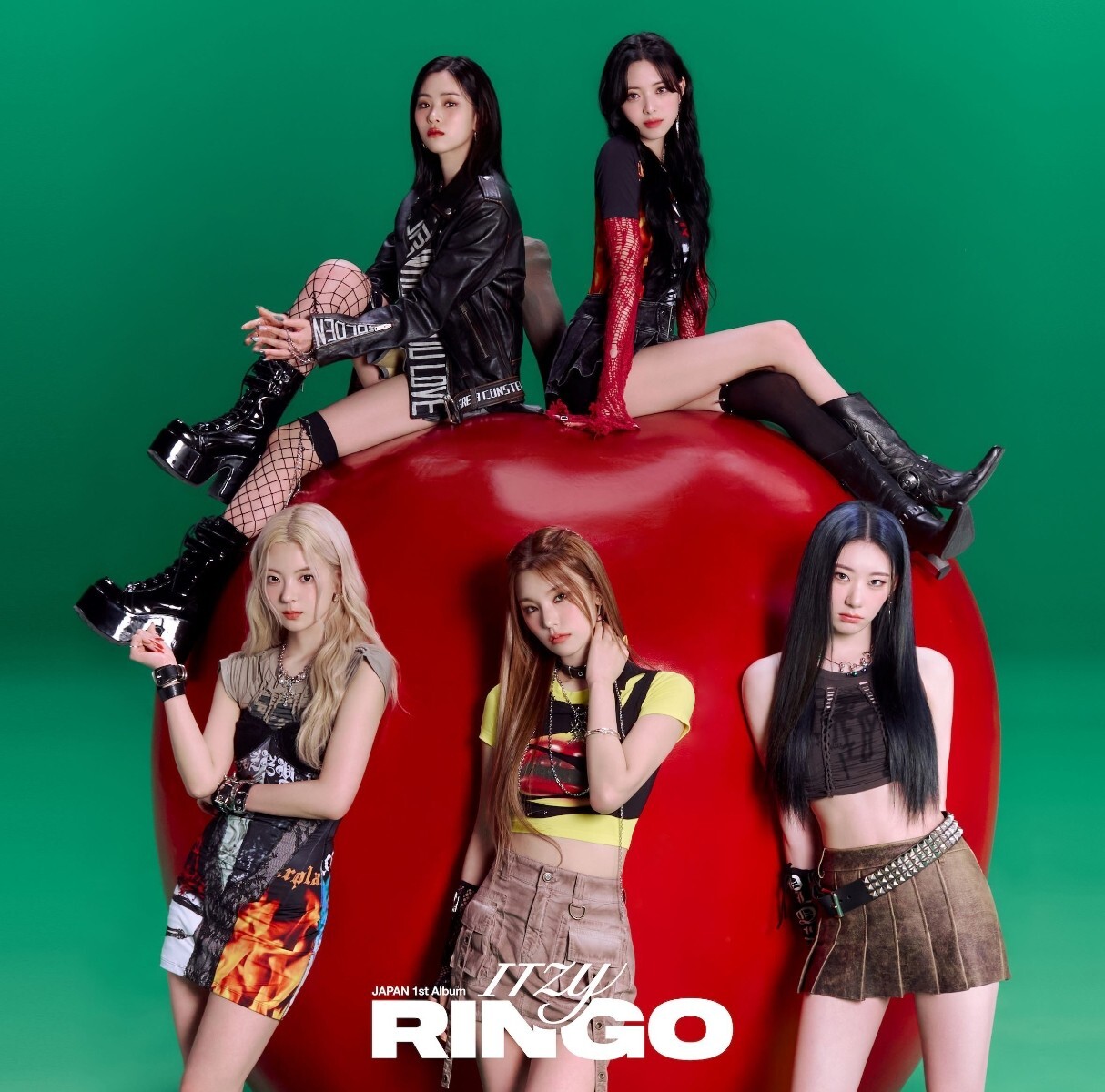 ITZY JAPAN 1st ALBUM RINGO Limited Official Photo card B ver
