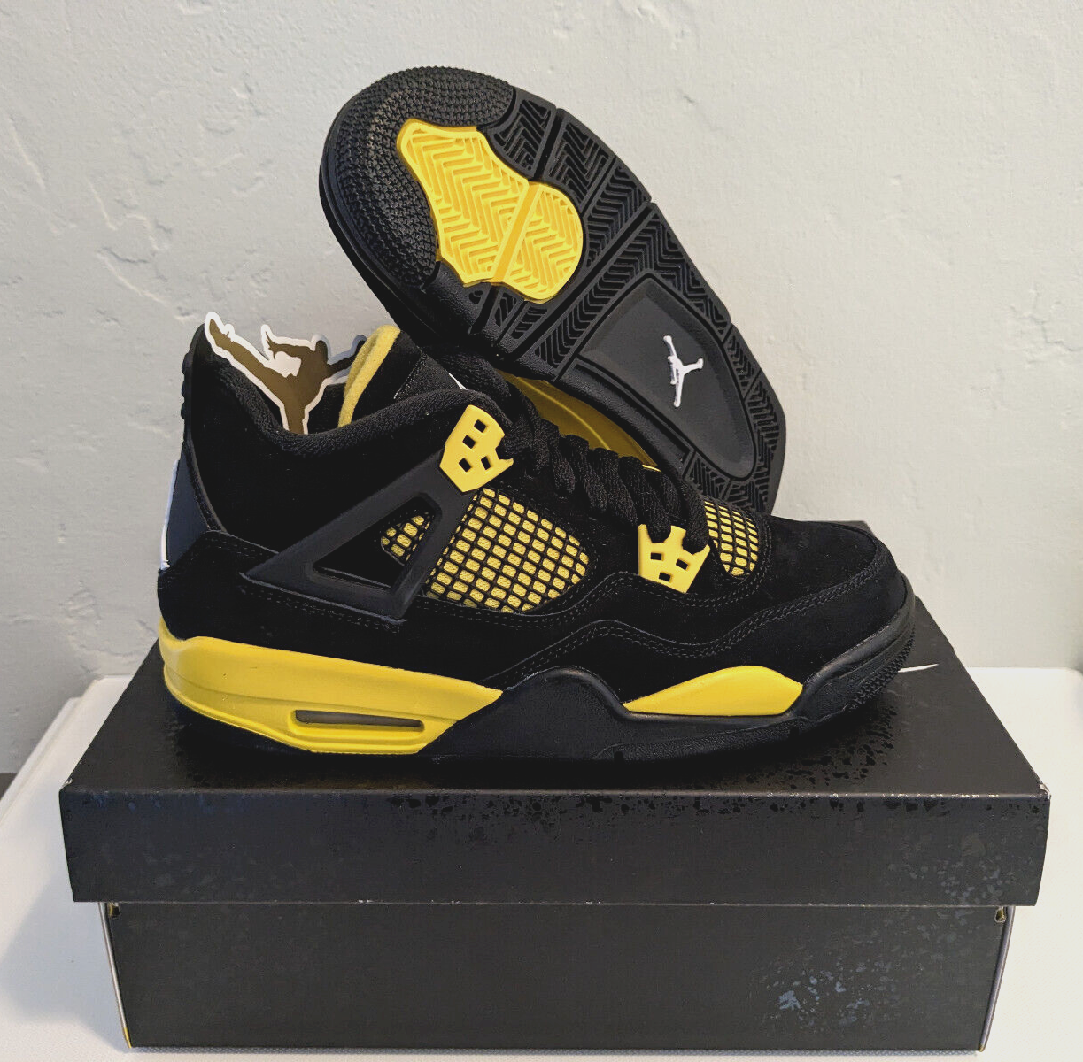 Air Jordan 4 ホワイト/ブラック/イエローサイズ25.5cm WOMENS AIR JORDAN 4 RETRO_WHITE/COCONUT MILK-VIVID SULFUR