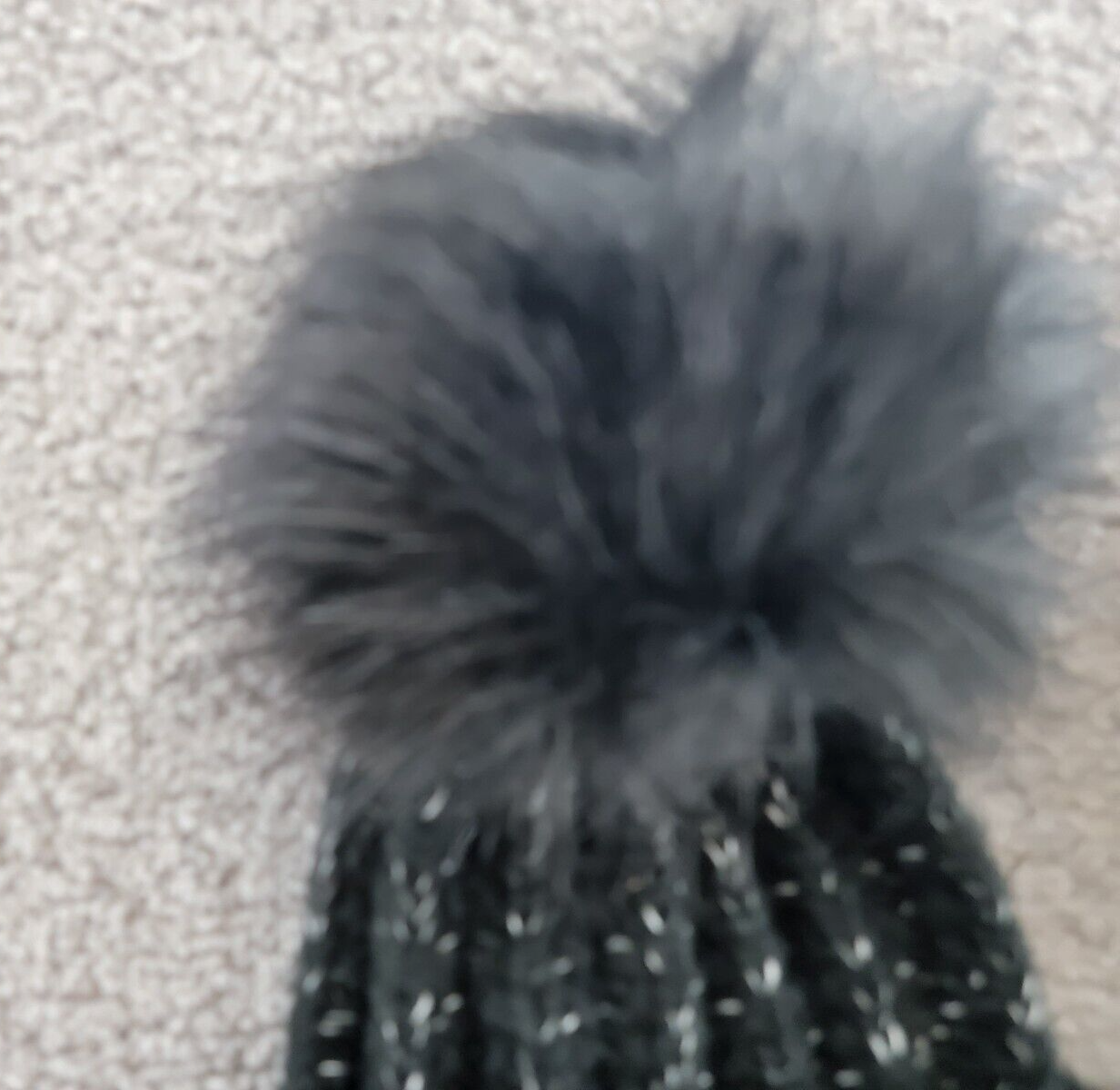 Kyi Kyi 2pcs Knitted Faux Fur Pom Pom Beanie Hat Women's One Size Black - Picture 2 of 7