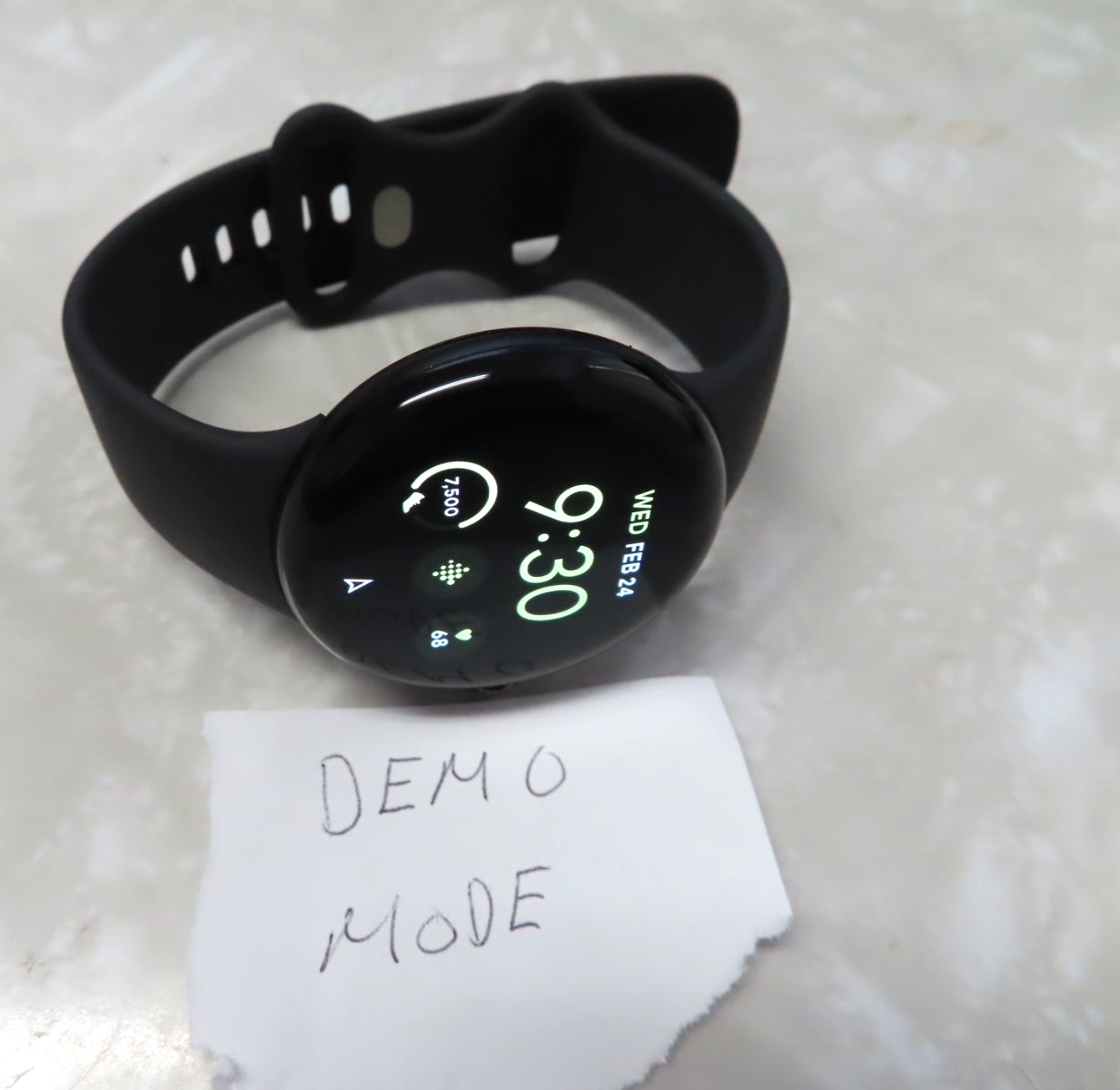 Google Pixel Watch 2 2nd gen GPS Black - DEMO MODE - good