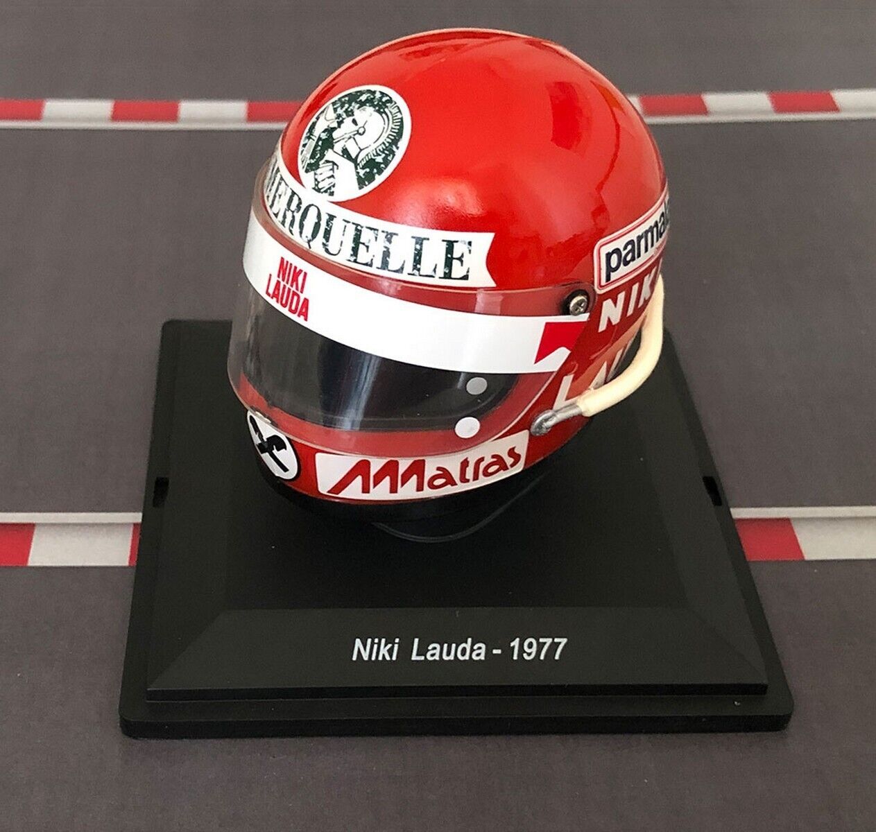 NEW RARE 1:5 Casco Helmet NIKI LAUDA 1977 FERRARI F1 W.C. NEW RARE 1:5 Casco Helmet NIKI LAUDA 1977 FERRARI F1 W.C.
