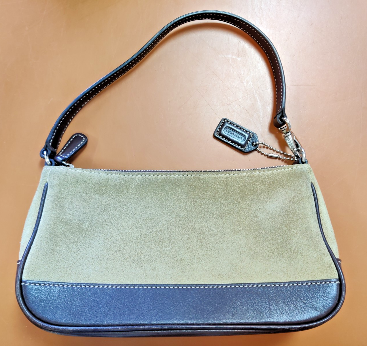 バッグ Coach Baguette Hampton Semi Demi Bag Coach Hampton Demi Hobo Baguette Purse Shoulder Bag Tan