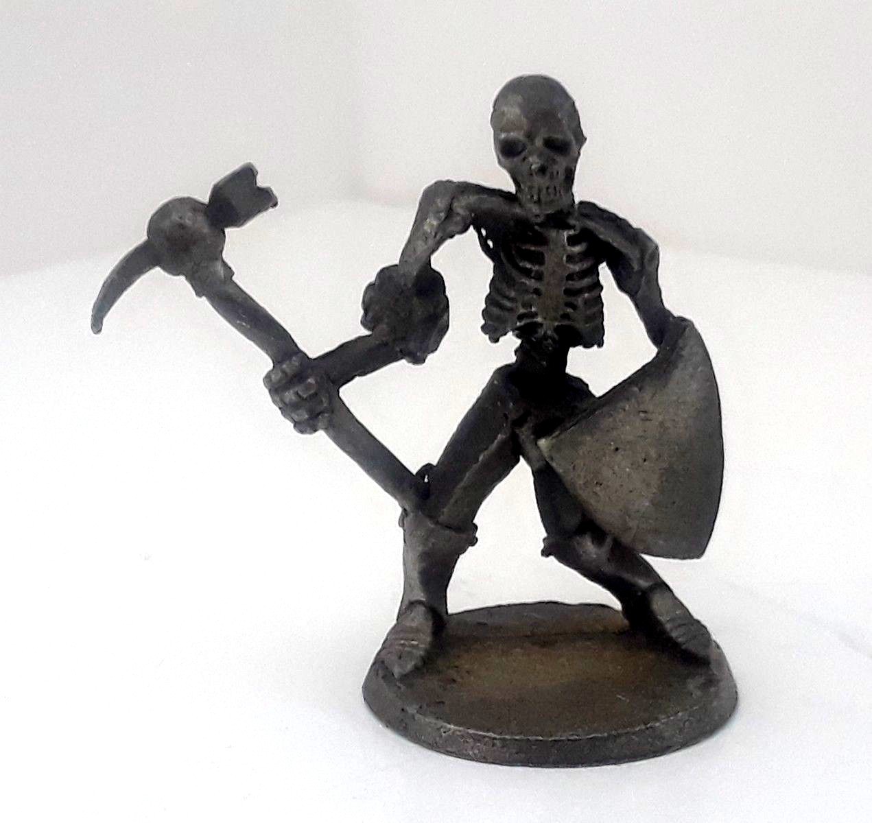 Vintage 3 PEWTEW Metal Dungeons and Dragons / Mini Collectible 1 1/4