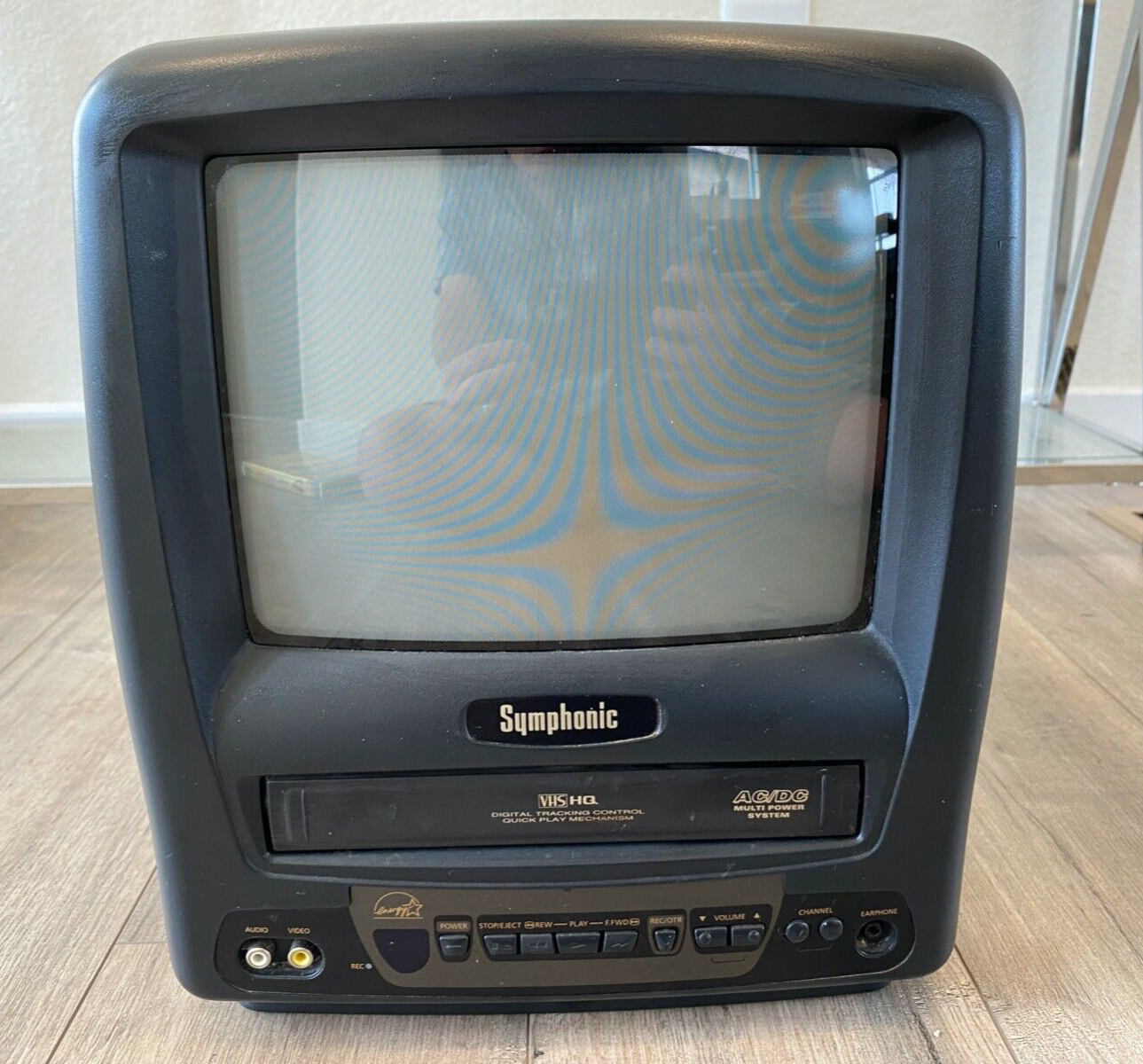 Symphonic Black 9IN TV VCR Combo VHS Retro Gaming With Remote SSC099