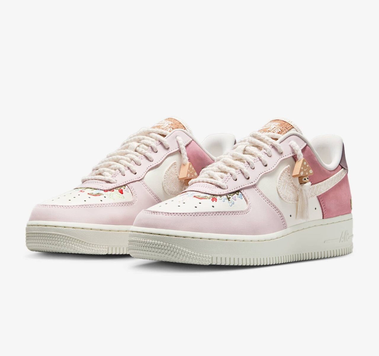 NIKE Women's Air Force 1 '07 LX IB8874-111 Sail Sail Pearl