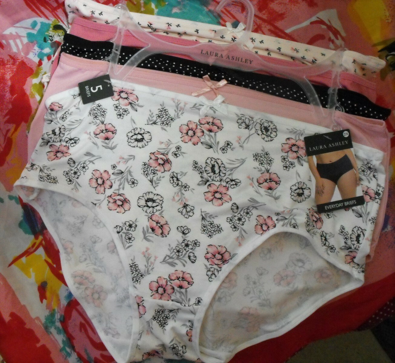 LAURA ASHLEY ショーツ 7枚セット アメリカS日本Mサイズ LAURA ASHLEY 7-Pack Women's Medium No Show Thong Panties