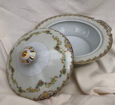 Vintage Empress China Japan 9'' Lidded Serving Bowl