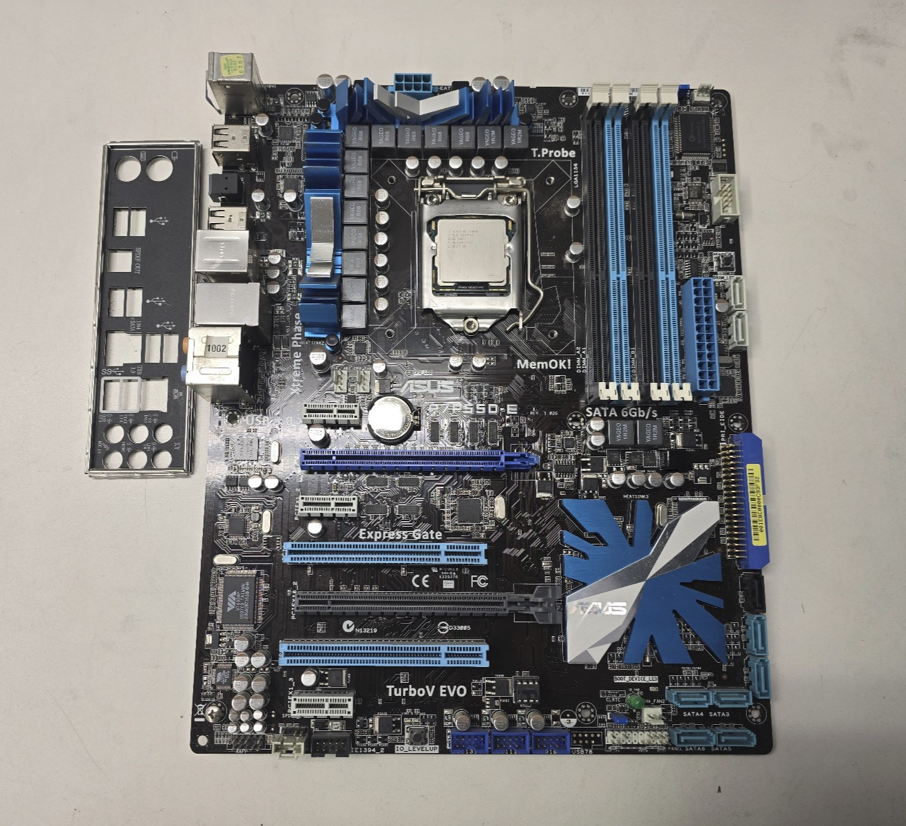ASUS P7P55D-E + Core i7 870 + DDR3 16GB