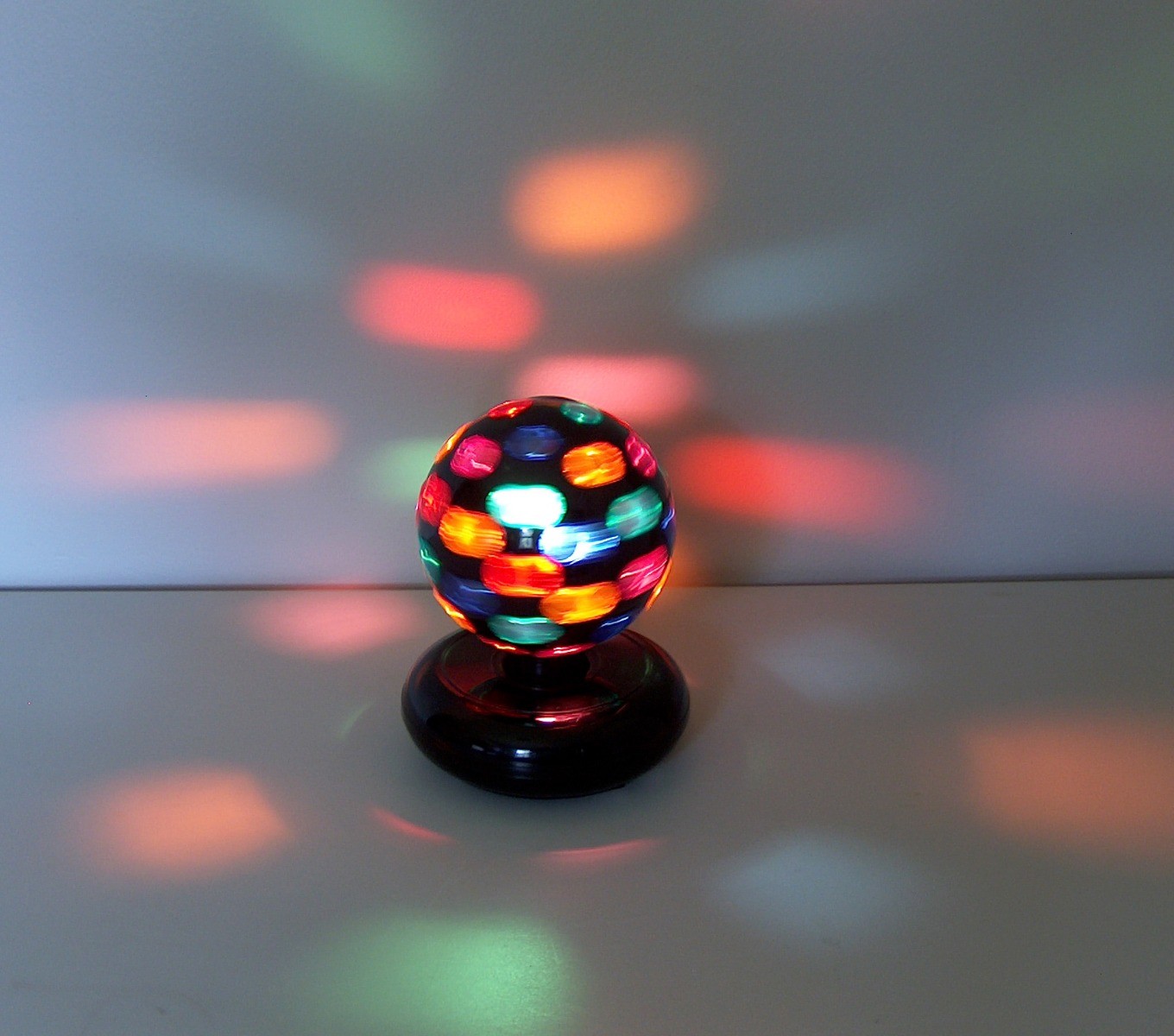 8691:  Disco Ball Rotating Lamp LS-DISCO 6M