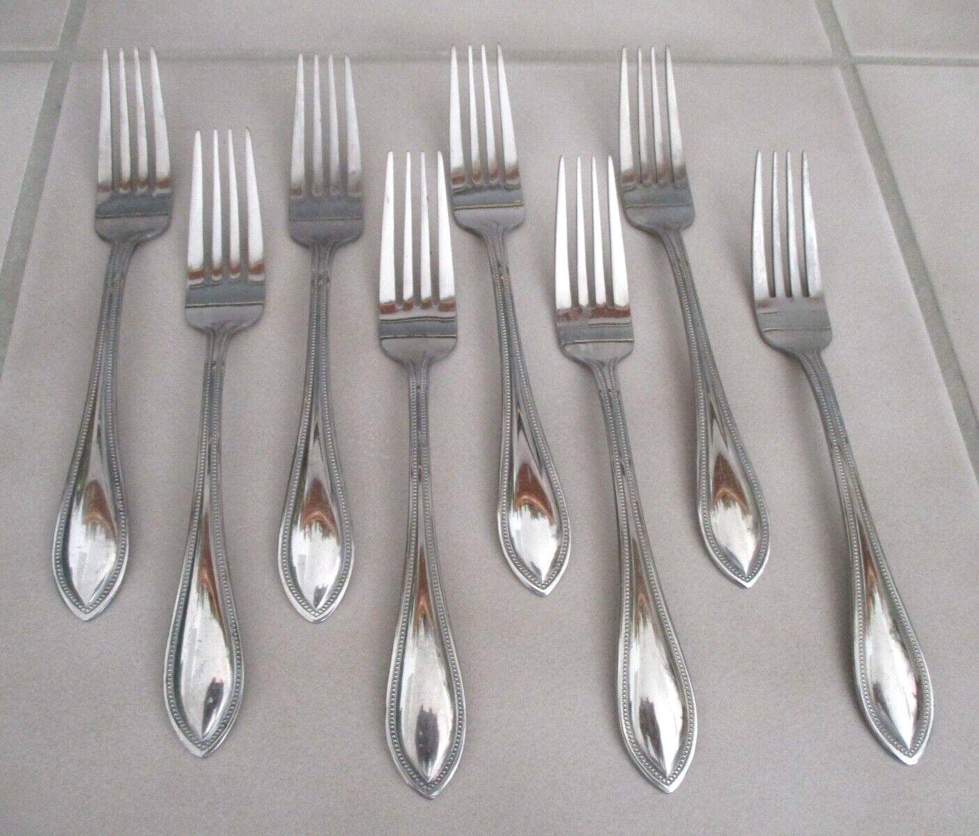 8 International AMERICAN BEAD Stainless Dinner Forks Set of 