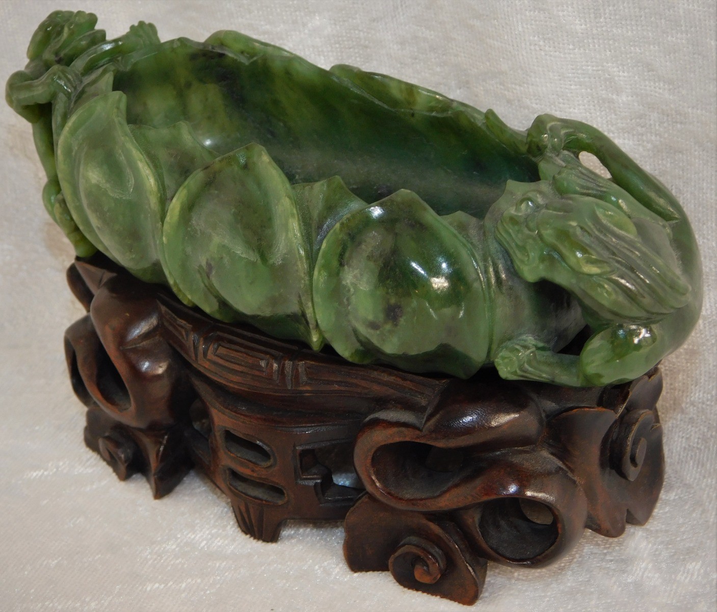 ATQ CHINESE FINE CARVED SPINACH GREEN JADE FOO DOG DRAGONS BRUSH WASHER BOWL 6