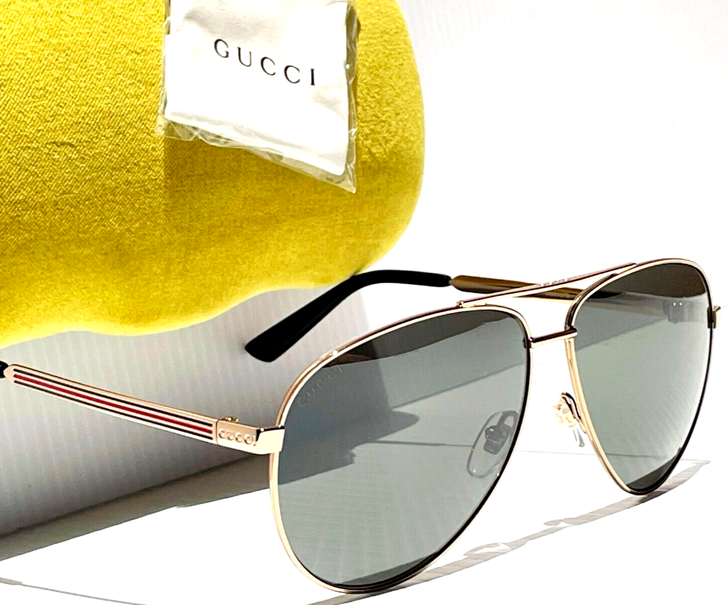 Pre-owned Gucci Gold Aviator With 61mm Red Green Frame W Grey Lens Sunglass Gg0137s In Gray