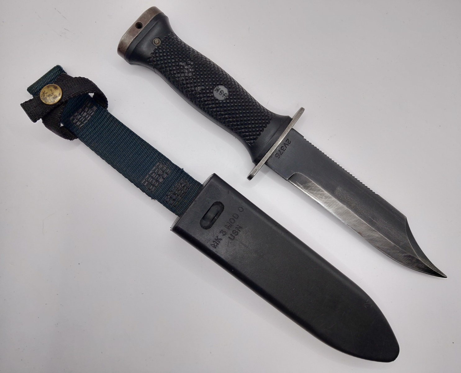 US NAVY TYPEⅢ 1200px-US_Navy_030228-N-3612M-