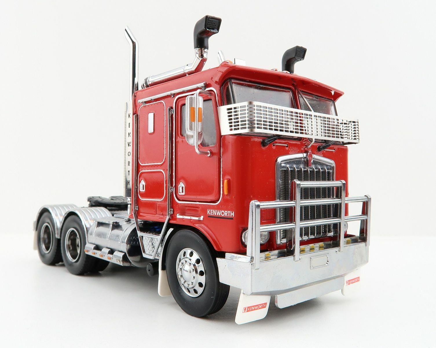 Iconic Replicas - Australian Kenworth K100G 6x4 Prime Mover