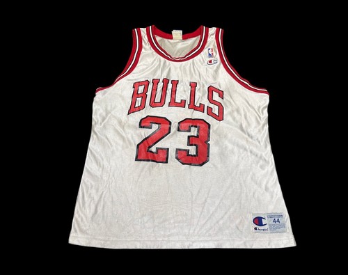 Vintage 90's Chicago Bulls Michael Jordan Champion White