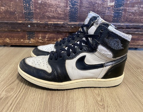 トップス 80's vintage nike air jordan Vintage Nike Air Jordan 80's T-Shirt - Black/Multi - | Depop
