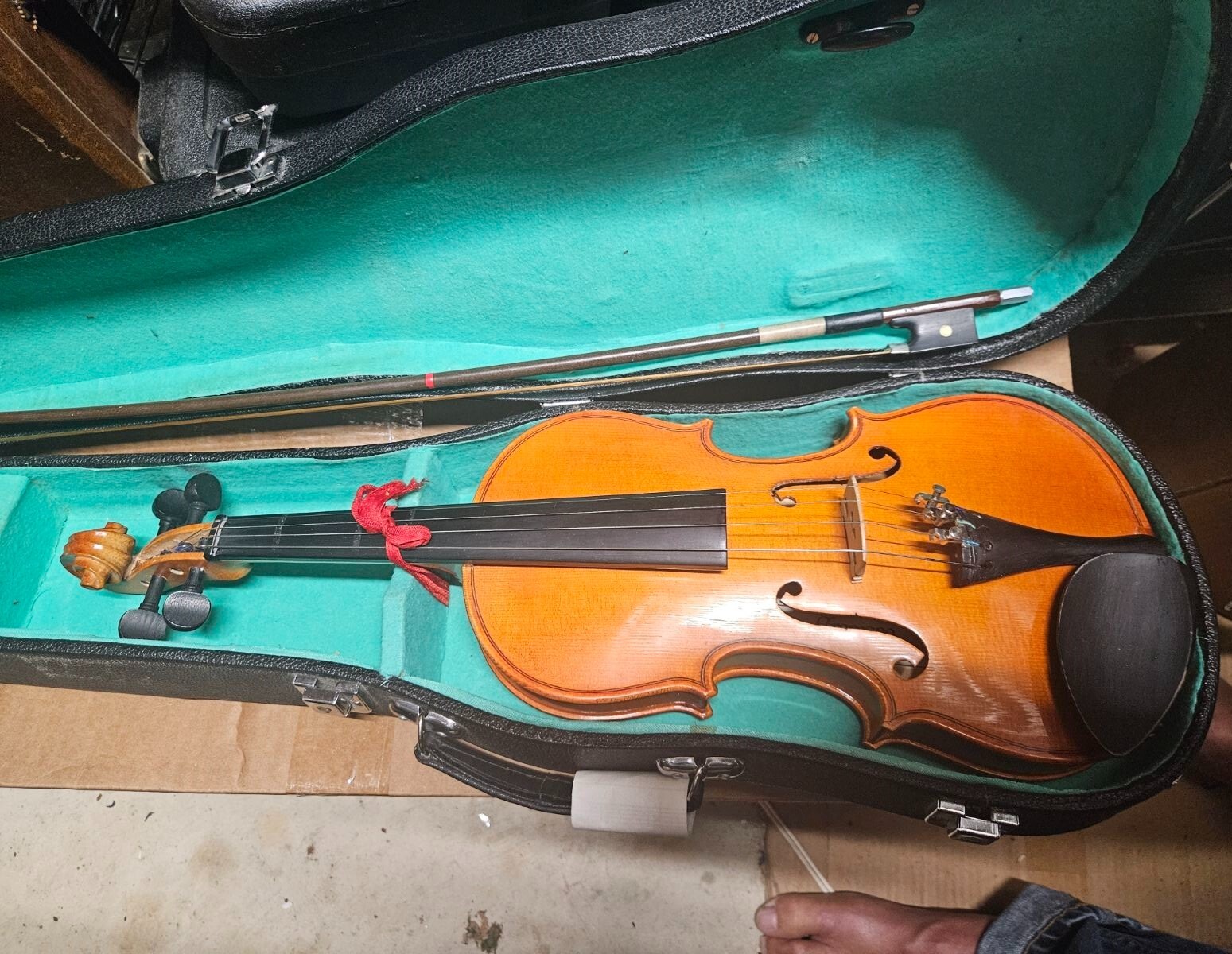 Cremona model SV-115 sized 1/2 Violin. China 2009. Very Good