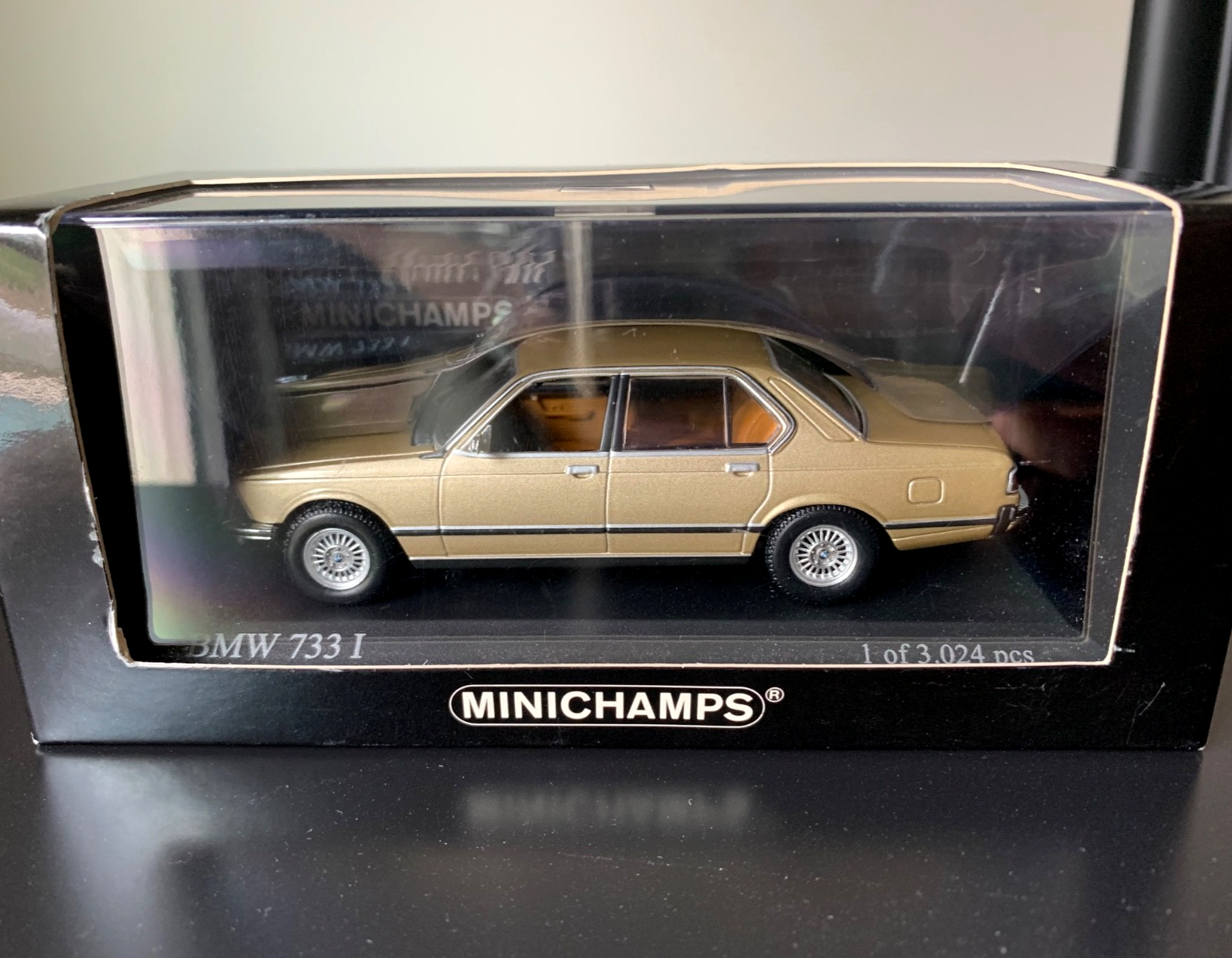 ミニカー BMW 733i 1977 Gold llic 1/43 Limited Edition~~ Minichamps Metallic Gold 1977 BMW 733i , 1