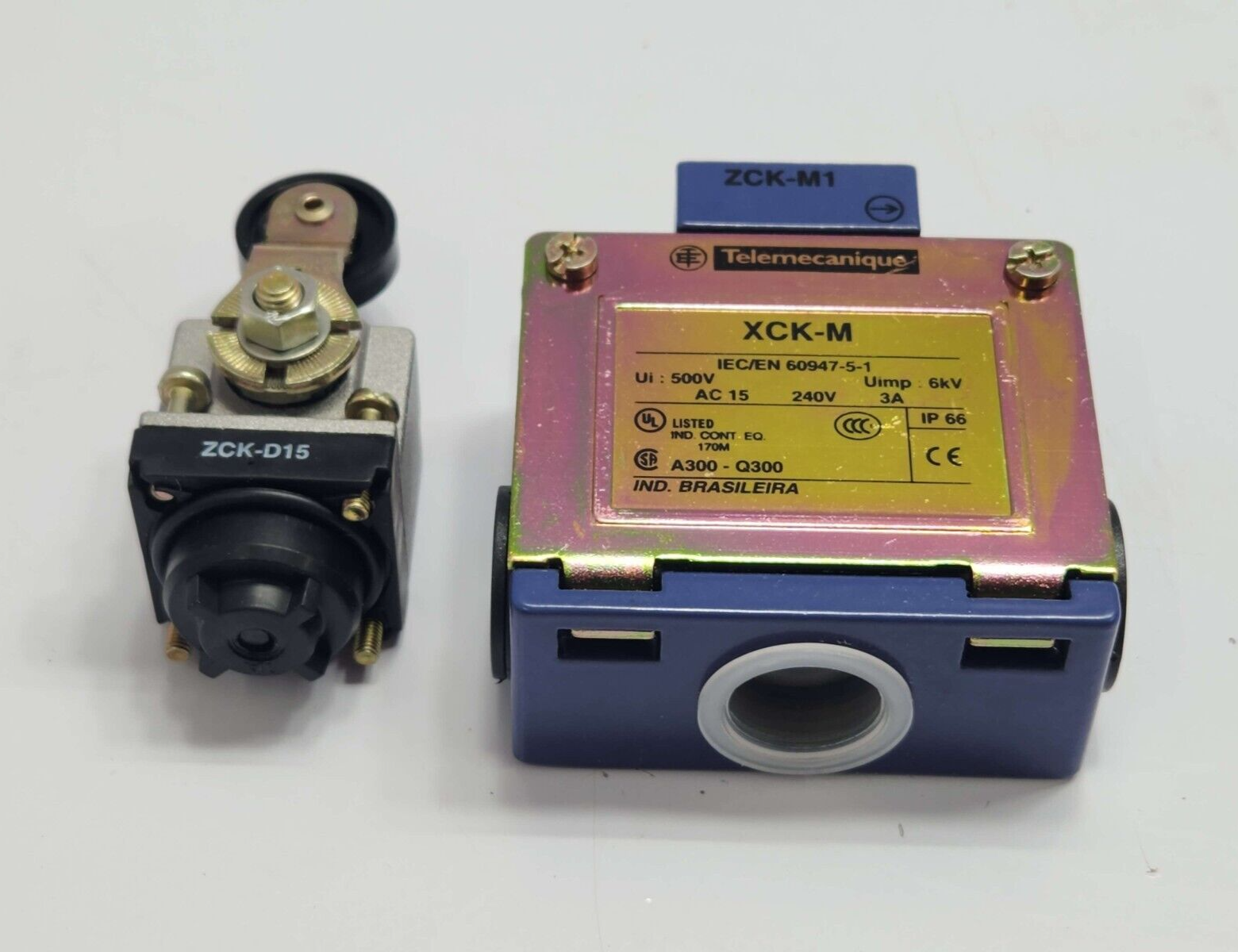 TELEMECANIQUE ZCK-M1 XCK-M LIMIT SWITCH WITH ROLLER LEVER ZCK-D15