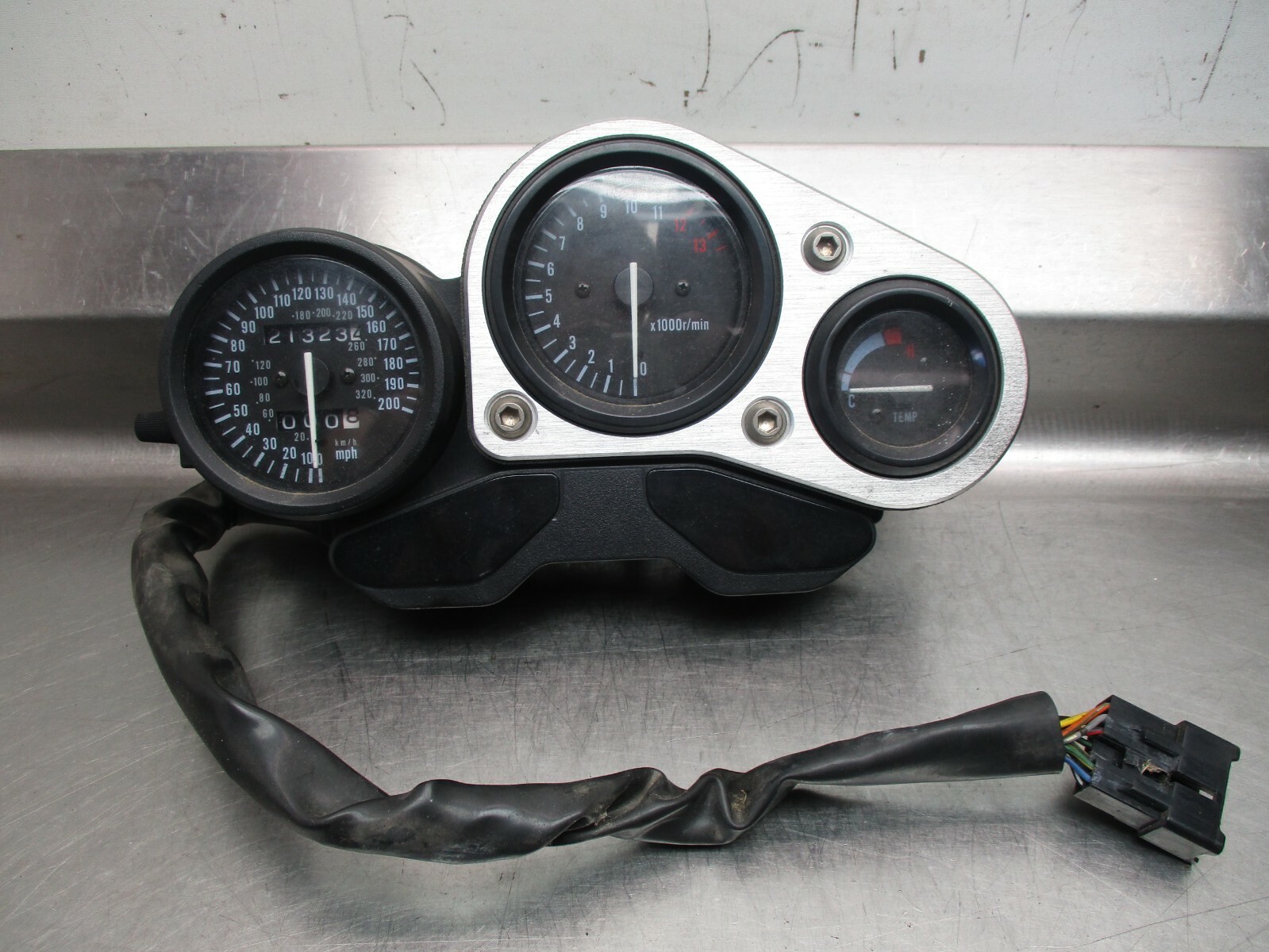 1995 Suzuki GSXR1100 Instrument Cluster Speedometer