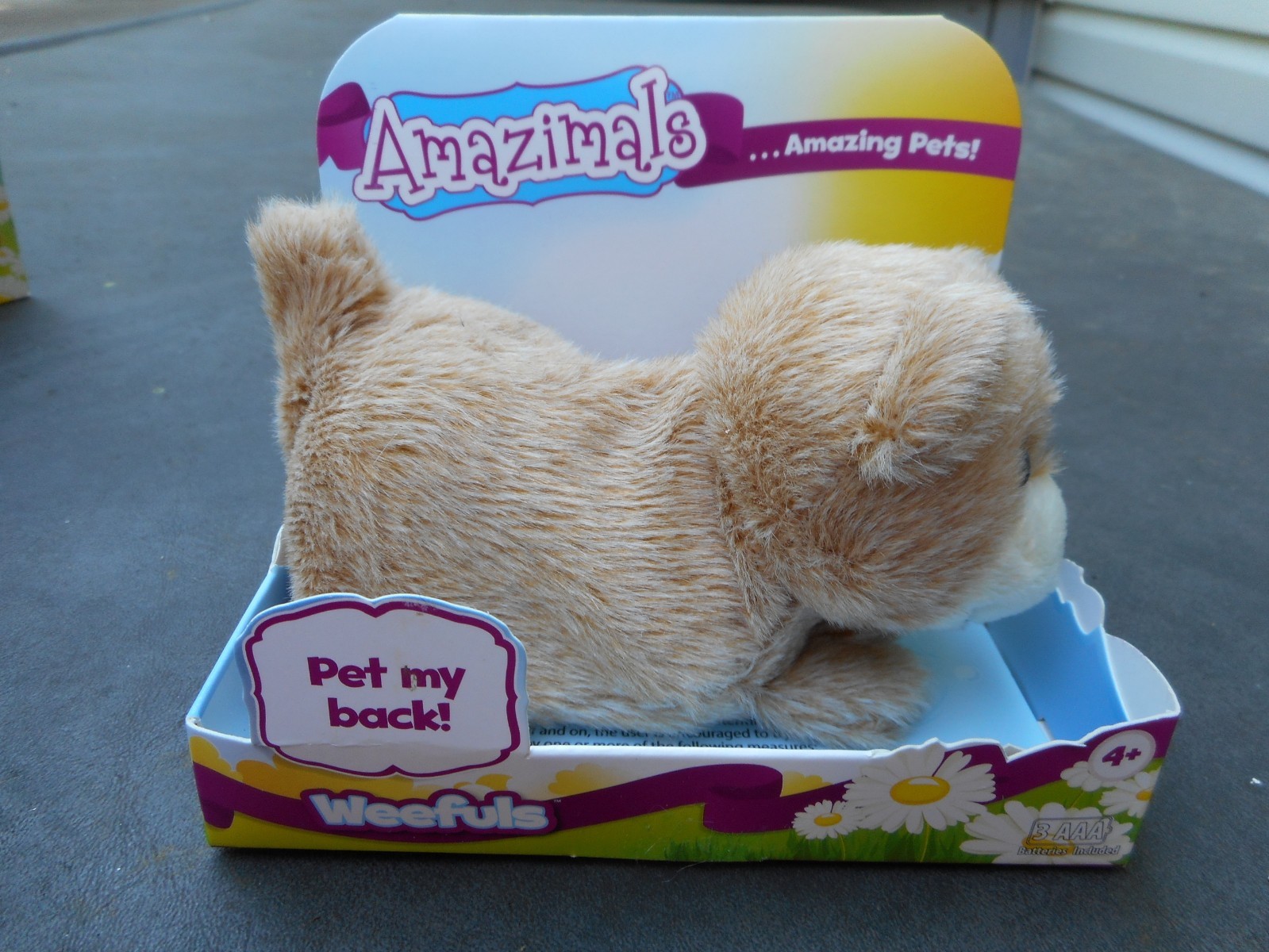 New in Package Amazimals Weefuls Plush Bear