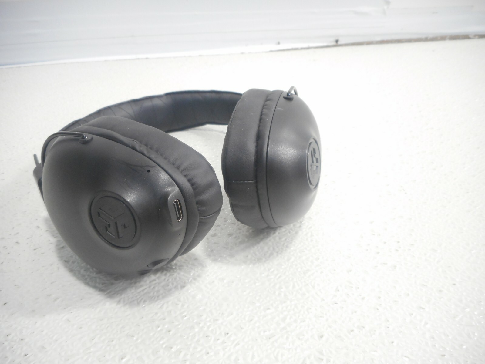 jlab studio pro wireless