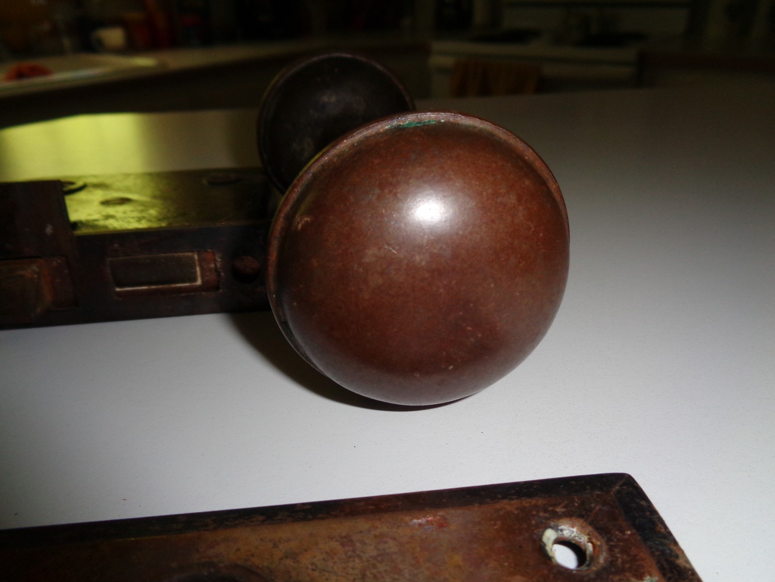 ANTIQUE BRASS DOORKNOBS, PLATES AND LOCK BOX