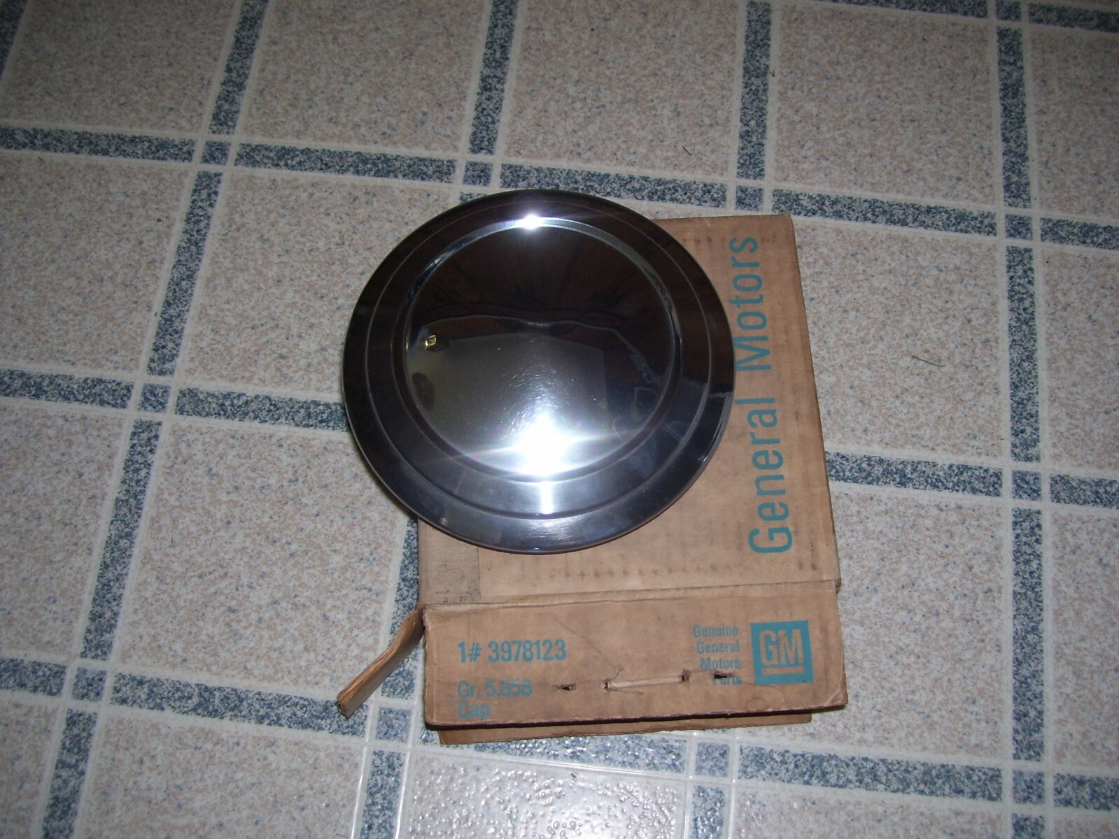 1971-1972 VEGA CENTER CAP / HUBCAP GM 3978123 - NOS | eBay