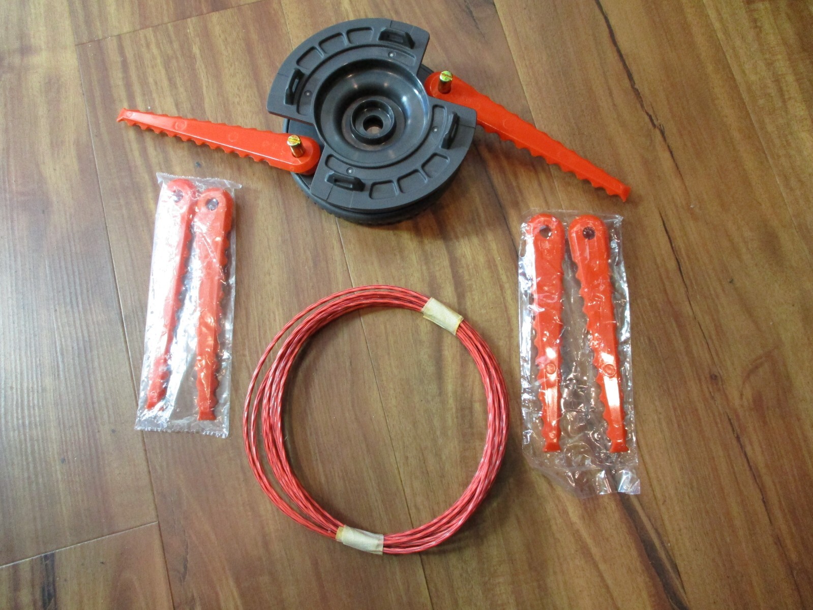 RYOBI 2-in-1 Pivoting Fixed Line OR Bladed Head - USES YOUR