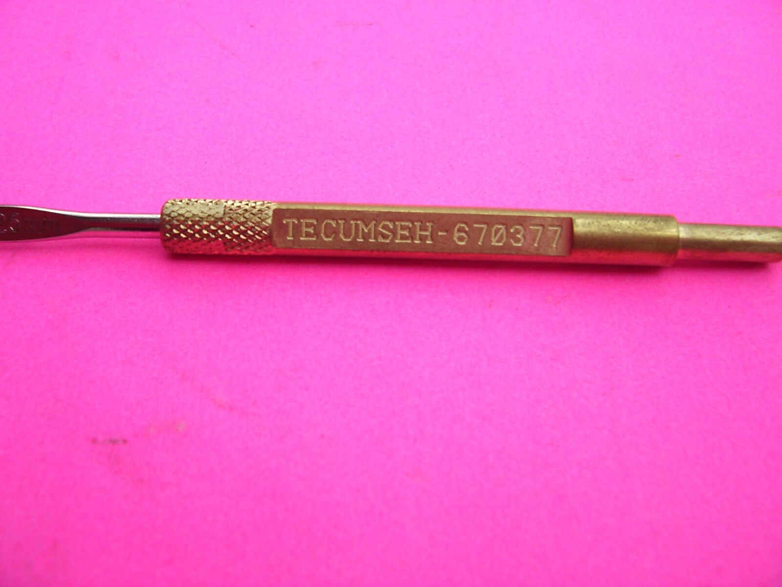 670377 - NEW Tecumseh 3 in 1 Carburator Repair Tool - Float - Seat OEM :