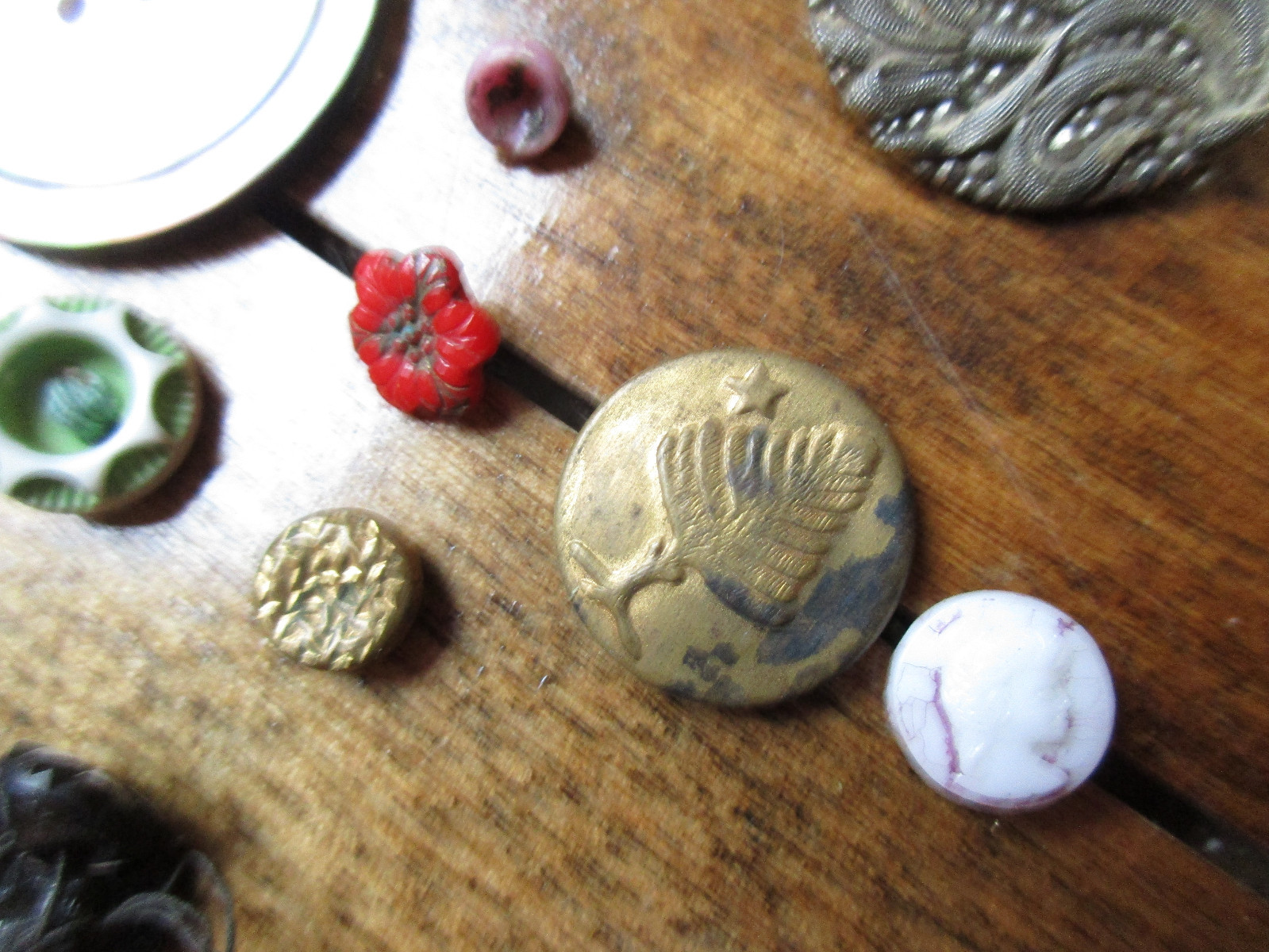 Vintage Antique Ornate Victorian Button Lot Brass Mop Glass Metal Etc (t)